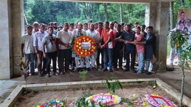 Photo of রাউজান উপজেলা বিএনপির উদ্যোগে শহীদ জিয়ার কবর জিয়ারত ও পুষ্পমাল্য অর্পণ