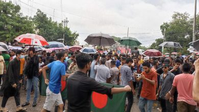 Photo of সিরাজগঞ্জে বৈষম্যবিরোধী ছাত্র-ছাত্রীদের বিক্ষোভ মিছিল অনুষ্ঠিত