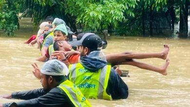 Photo of গাউসিয়া হক মন্জিলের উদ্ধার অভিযান ও দুর্গতদের মাঝে ত্রাণ বিতরণ