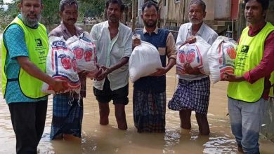 Photo of বন্যা দুর্গত মানুষের পাশে গাউছিয়া হক কমিটি সূর্যগিরি আশ্রম শাখা